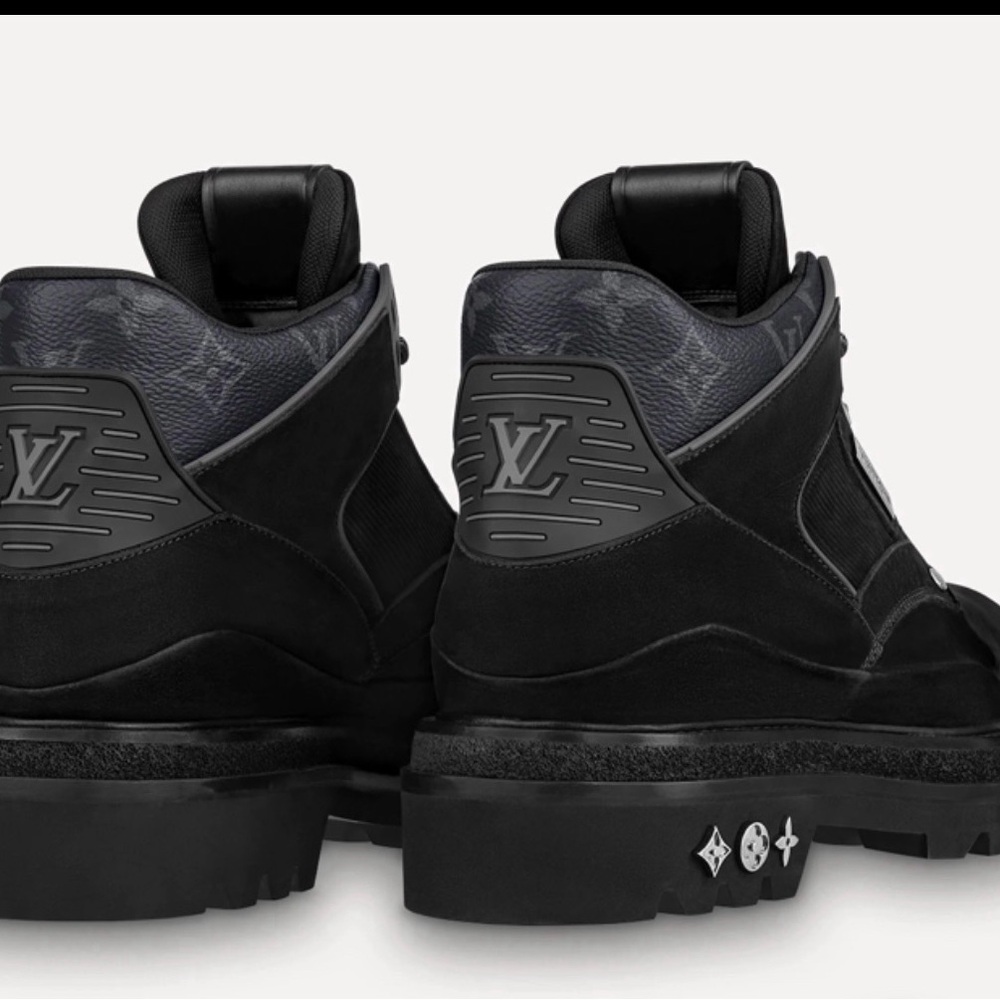 Louis Vuitton Black Rugged Boots with Chunky Sole - Picture 3 of 16